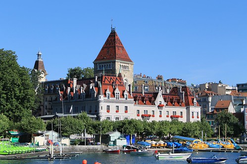 Lausanne Lake Side by Nouhailler, on Flickr