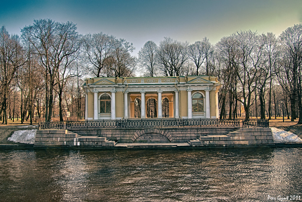: Rossi's Pavilion in Mikhailovsky Garden. Saint-Petersburg. 1825.