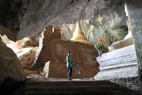 inside Yathaypyan Cave ©  Jason Eppink