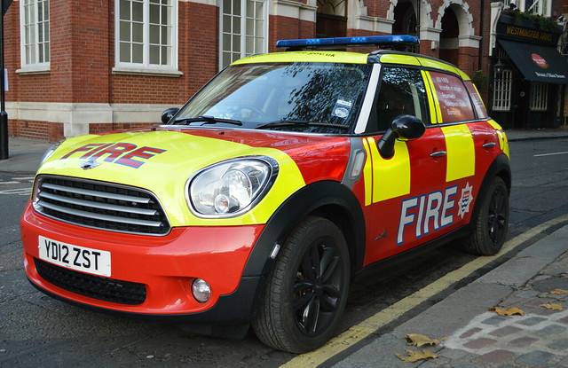 london car fire d small mini cooper bmw fires rapid brigade response unit clubman yd12zst