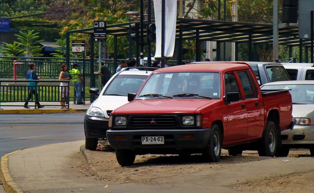 chile santiago cars autos mitsubishi pickuptrucks camioneta providencia carspotting mitsubishil200