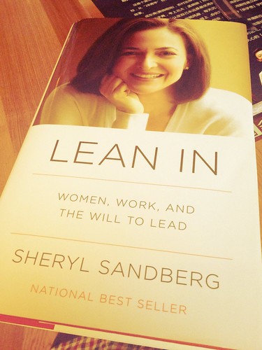 《Lean In: Women, Work, And The Will to Lead》。b...