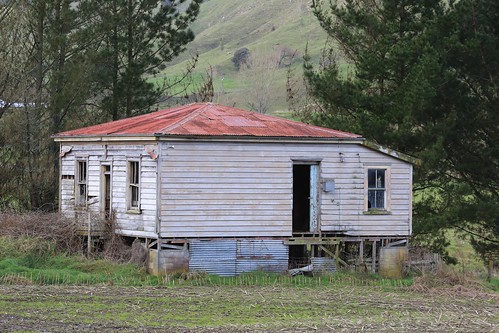 Timber and Corrugated Iron House Okahukura Abandoned in New Zealand
