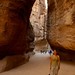 Entrando em Petra pelo desfiladeiro Siq