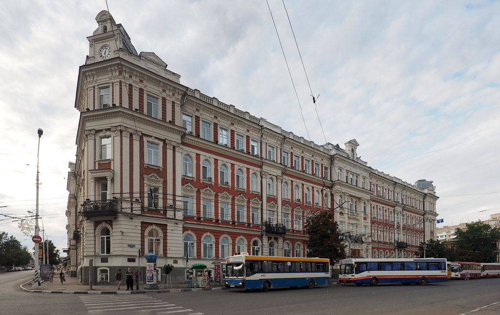: Saratov PRIV railway building, city bus station Muzeanaya ploshad