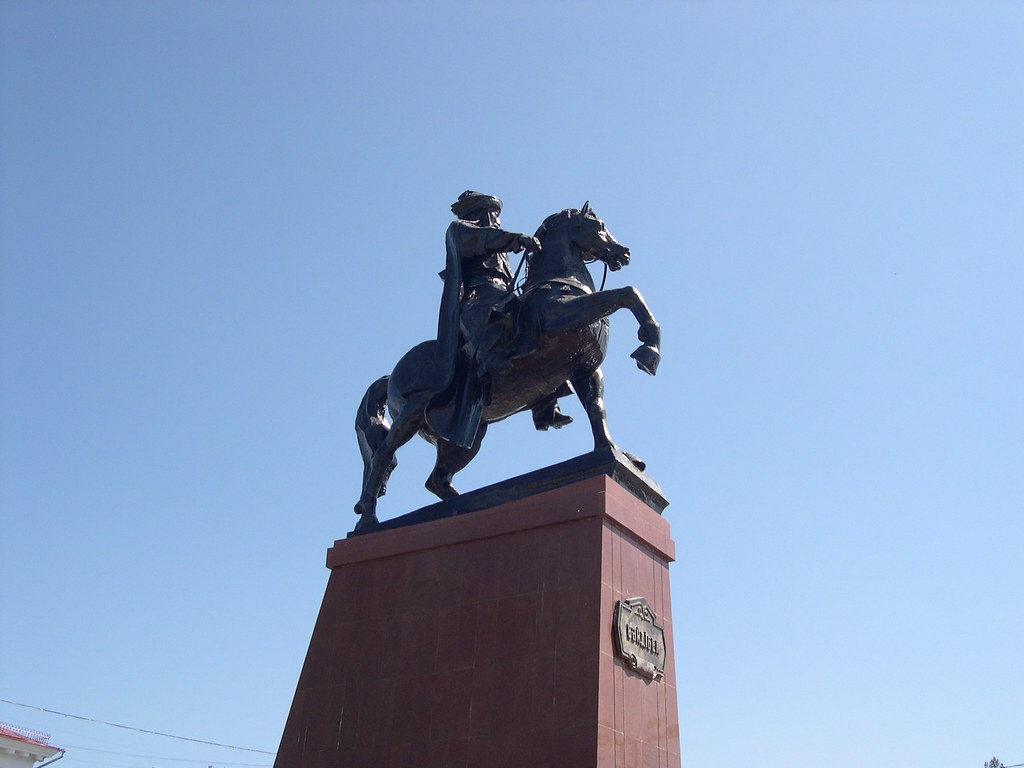 : Horse Statue