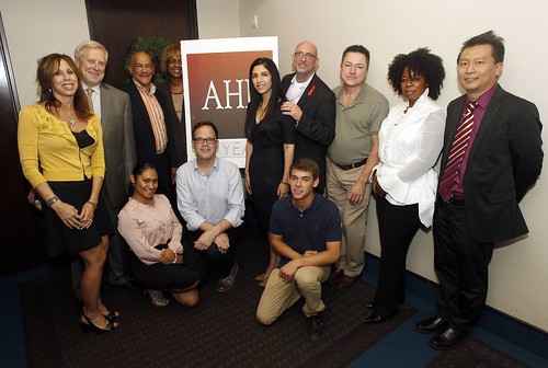 تكساس ترحب بمركز جديد للرعاية الصحية بمؤسسة AHF