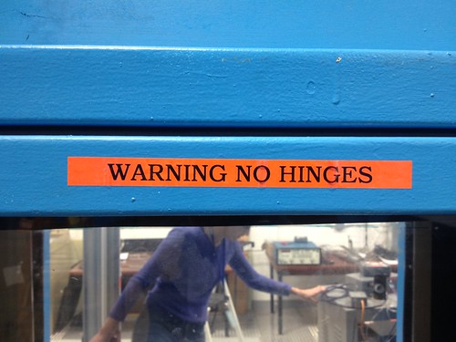 warning: no hinges ©  Jason Eppink