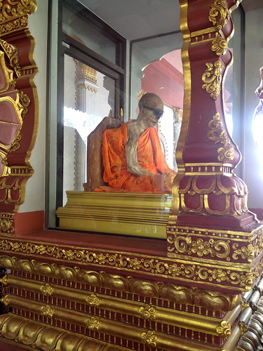 mummified Luang Phaw Daeng ©  Jason Eppink
