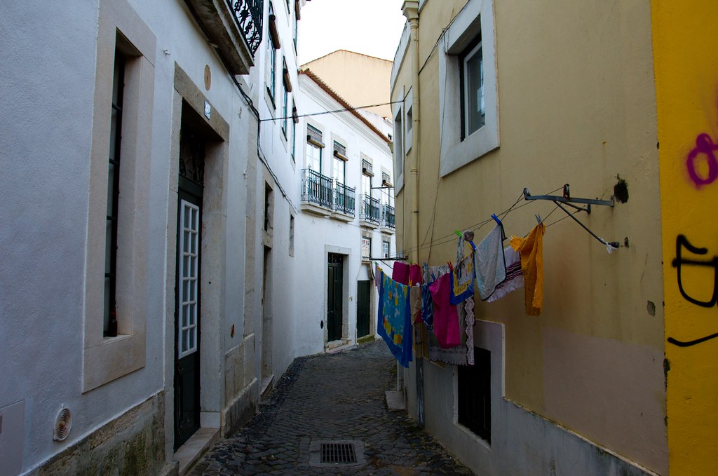 : Bairro Alto narrow street