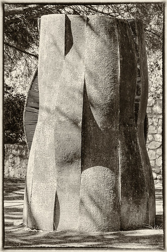 Sculpture (Dušan Džamonja)