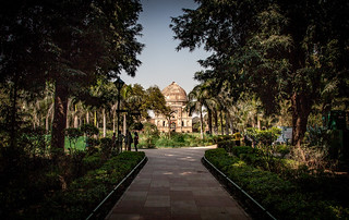 The Bara Gumbad ('Big Dome'), 1490 AD - the Lodi Gardens - Delhi, India