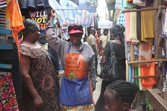 Kejetia (kwaku28) Tags: africa people goods business ghana westafrica centralmarket kumasi thirdworld suamemagazine kejetia fotografiehillebrand peopleandtheirgoods