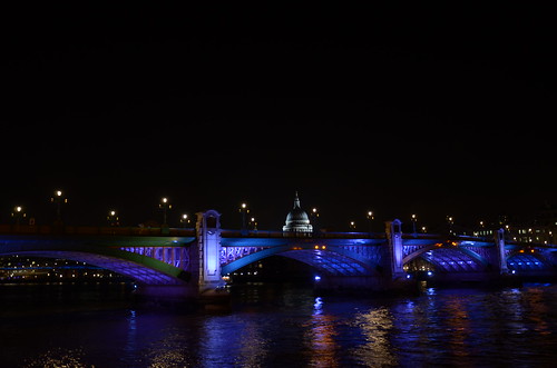 Southwark bridge at night ©  Still ePsiLoN