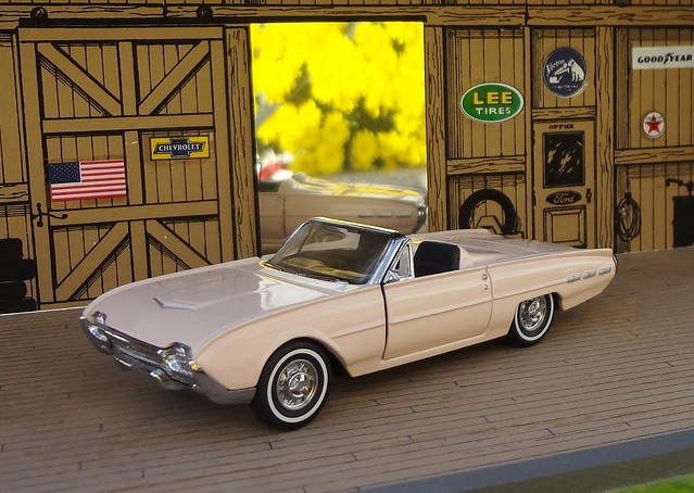 ford thunderbird 1962 diecast 143scale franklinmint