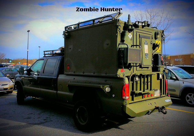 camping ford cool diesel zombie military camper fordtruck cellphonepics f350 htc supercool superduty zombiehunter turbodiesel campertop odgreen dully htconex carsofwalmart