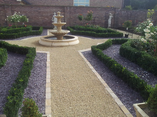 Prestbury Landscpaing. Formal Garden. Image 19