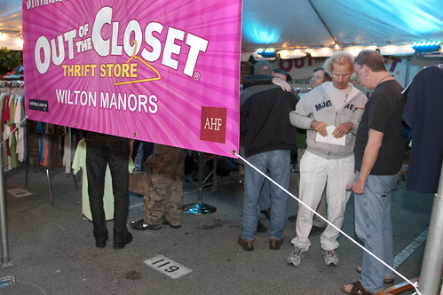 Блок-вечеринка Wilton Manors Out of the Closet (OTC) и запуск Insti-Test в честь 5-летия Wilton Manors OTC