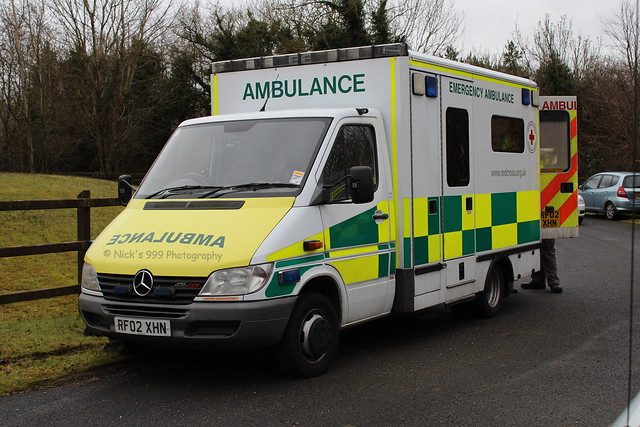 blue red lights mercedes benz cross ambulance vehicle british paramedics emergency sirens sprinter rf02 xhn