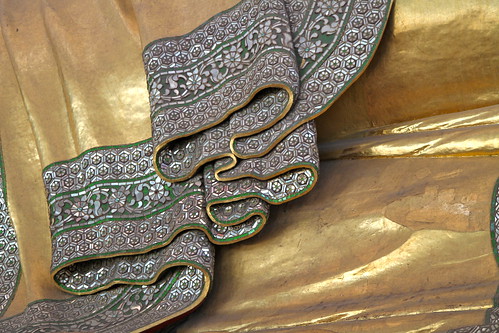 Chaukhtatgyi Buddha detail ©  Jason Eppink