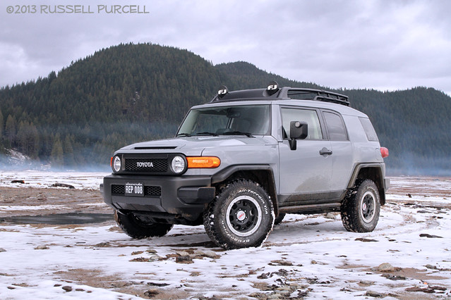 japan japanese offroad 4x4 toyota suv fjcruiser ©2013russellpurcell
