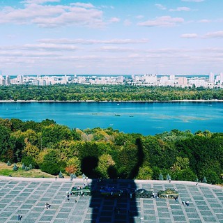 #kiev #dnipro #river #mothermotherland #rodinamat #monument #shadow #ukraine