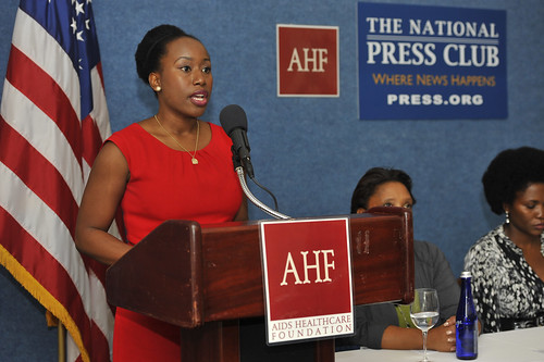 AHF 在国家新闻俱乐部举行关于中国在全球艾滋病防治中的作用的新闻发布会