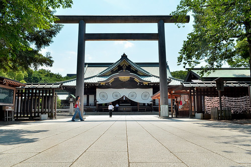 靖国神社拝殿 / Yasukuni shrine