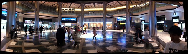 Inside the renewed Tokyo station