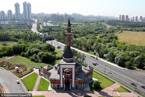 Memorial Mosque on Poklonnaya Hill in Moscow / Aerial • <a style = "font-size: 0.8em;" href = "http://www.flickr.com/photos/85545107 @ N04/7928158120 /" target = "_blank" > View on Flickr </ a>