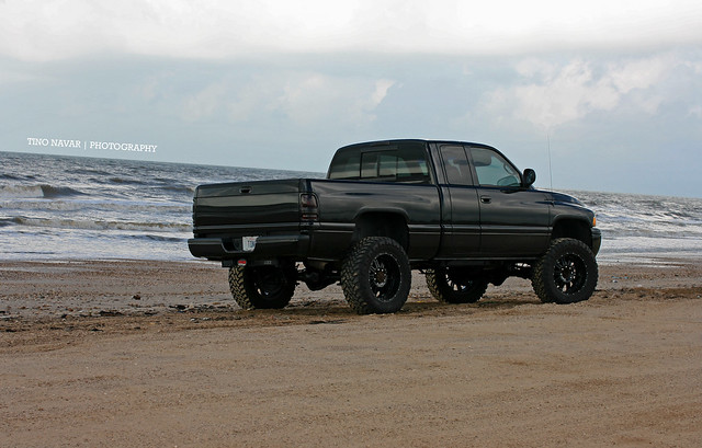 sky beach gulfofmexico water clouds truck canon coast sand waves texas offroad 4x4 dodge ram lifted ram2500 sportedition