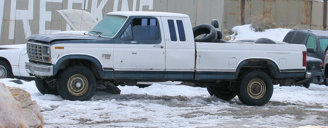 blue usa white ford abandoned truck rust 4x4 diesel rusty pickup pickuptruck dent rusted dents beatup supercab beater madeinusa americanmade fourwheeldrive xlt dented fomoco twotone longbed f250 worktruck farmtruck 34ton extendedcab autowrecking eyellgeteven