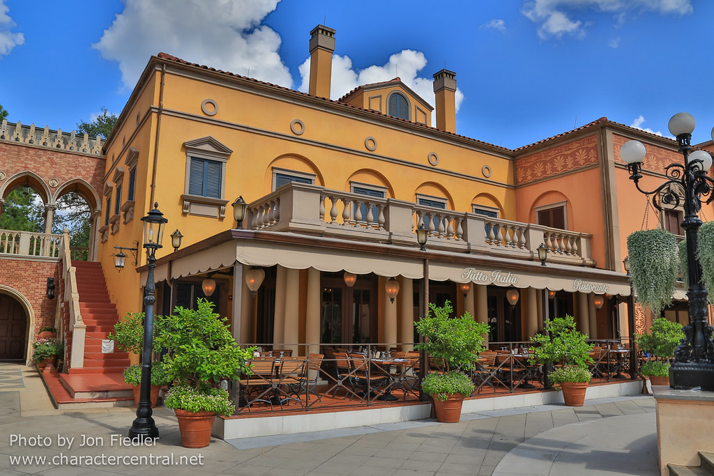 Tutto Italia Restaurant at Disney Character Central