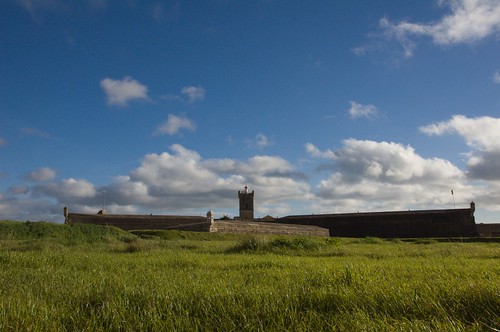 Forte de S~ao Juli~ao da Barra ©  Still ePsiLoN