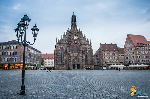 Igreja de Nossa Senhora (Frauenkirche), e a pr...
