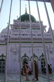 Dargah of Hazrat Waris Ali Shah, Dewa Sharif, Barabanki