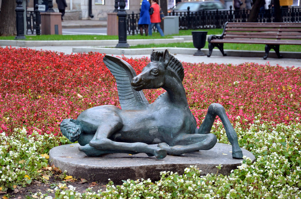 : ,   / Pegas sculpture, Tverskoy boulevard