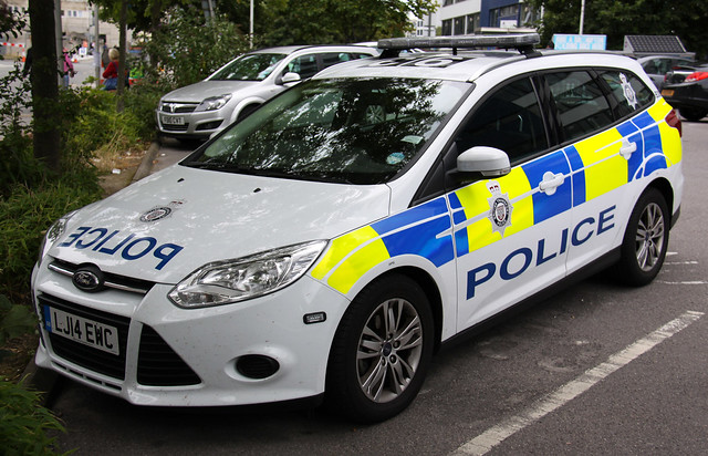 ford focus estate transport police vehicle british incident response lj14ewc