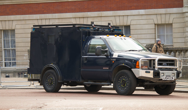 ford police policecar metropolitanpolice armouredcar emergencyresponse emergencyvehicle policevehicle jankel