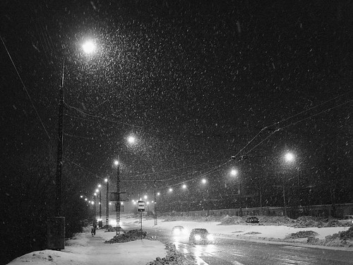 Snowy night street ©  Mikhail Kryshen