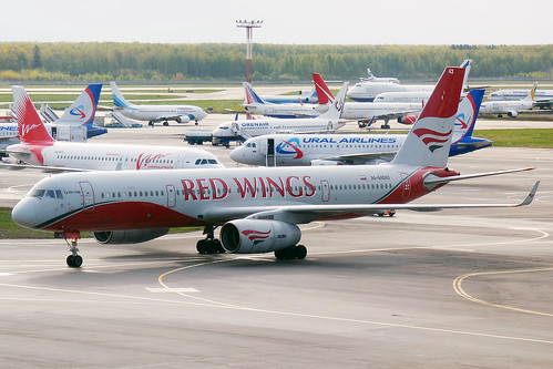 Red Wings, RA-64043, Tupolev Tu-204-100 ©  Anna Zvereva