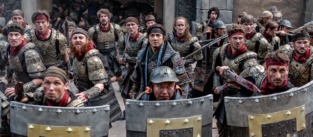 Jackie Chan and the Roman troop fight together