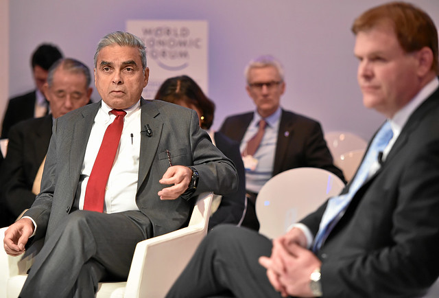 Forum Debate: A Multipolar World?: Kishore Mahbubani, John Baird