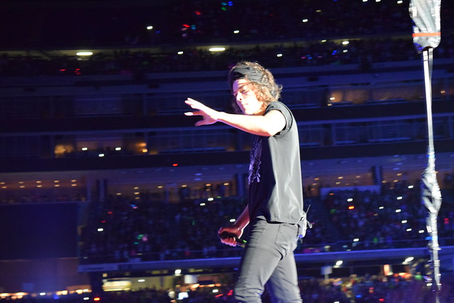 Harry waving