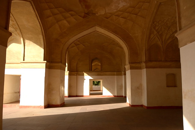 Tomb of Akbar - the dalans