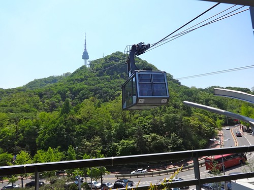 Seoul - Namsan Cable Car ©  Jean & Nathalie