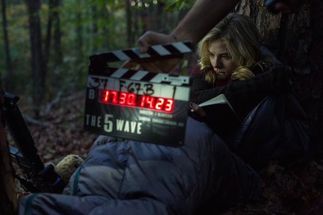 First Official Look At Chloe Grace Moretz In THE 5TH WAVE