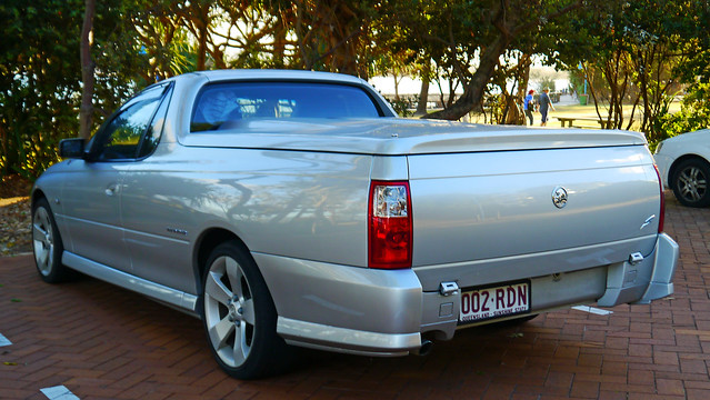 car silver australian australia utility s 2006 voiture ute qld queensland commodore thunder caloundra holden vz