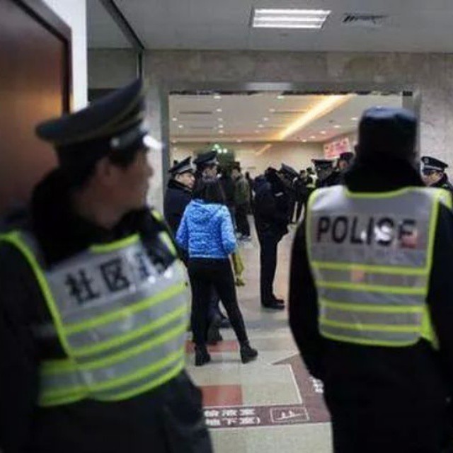 SHANGHAI STAMPEDE DURING NEW YEAR CELEBRATION KILLS  35 AND INJURES 42 PEOPLE.