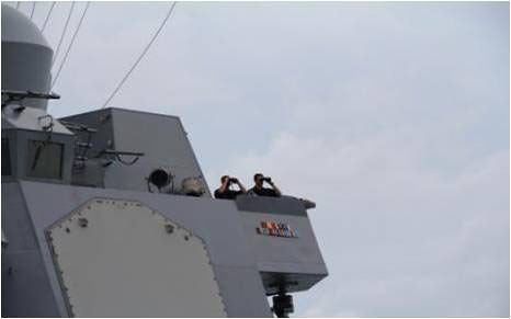 USS Sampson helps in search for AirAsia flight QZ8501.